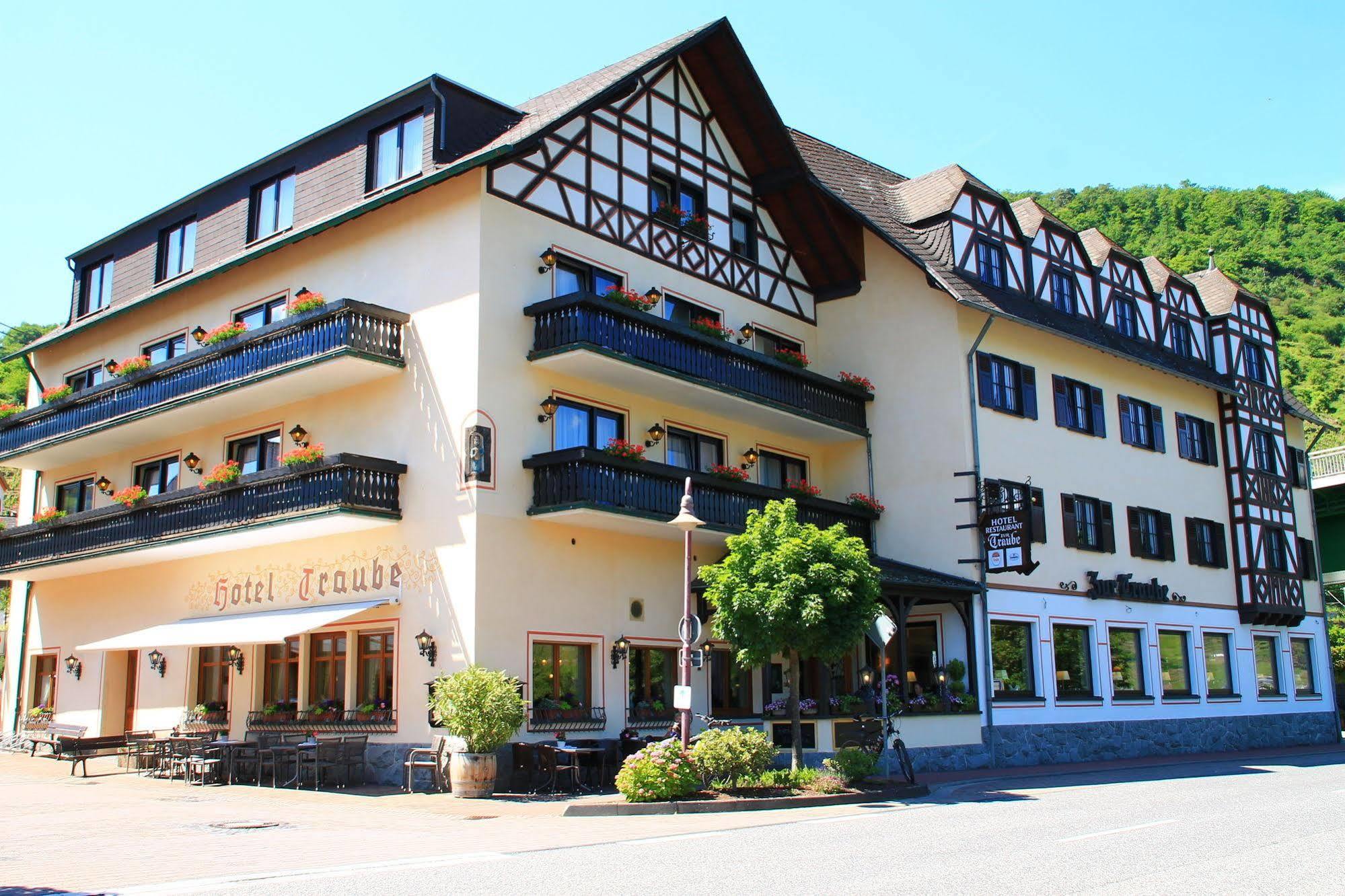 Moselhotel & Restaurant Zur Traube Gmbh Loef Exterior photo